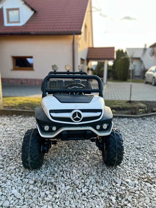 Mercedes unimog bialy dla dzieci