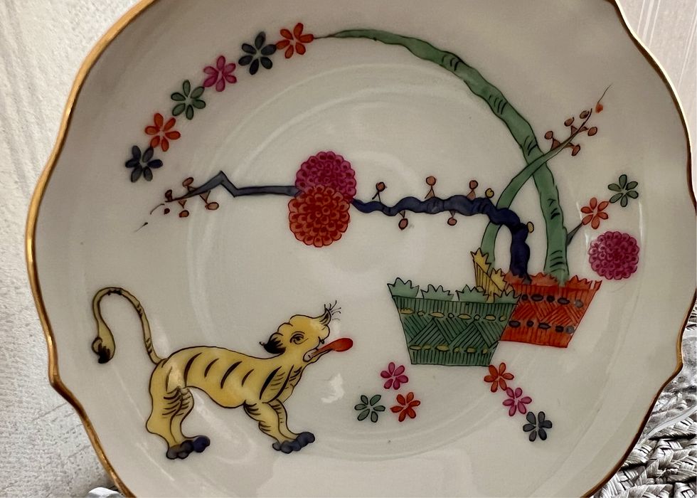 Miśnia rzadka filiżanka do mokki wzór żółty lew z XIXw.