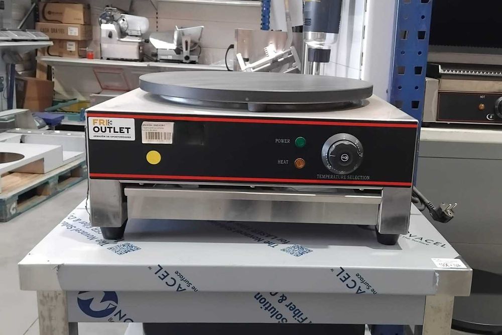 Máquina de Crepes / Crepeira Elétrica - NOVA