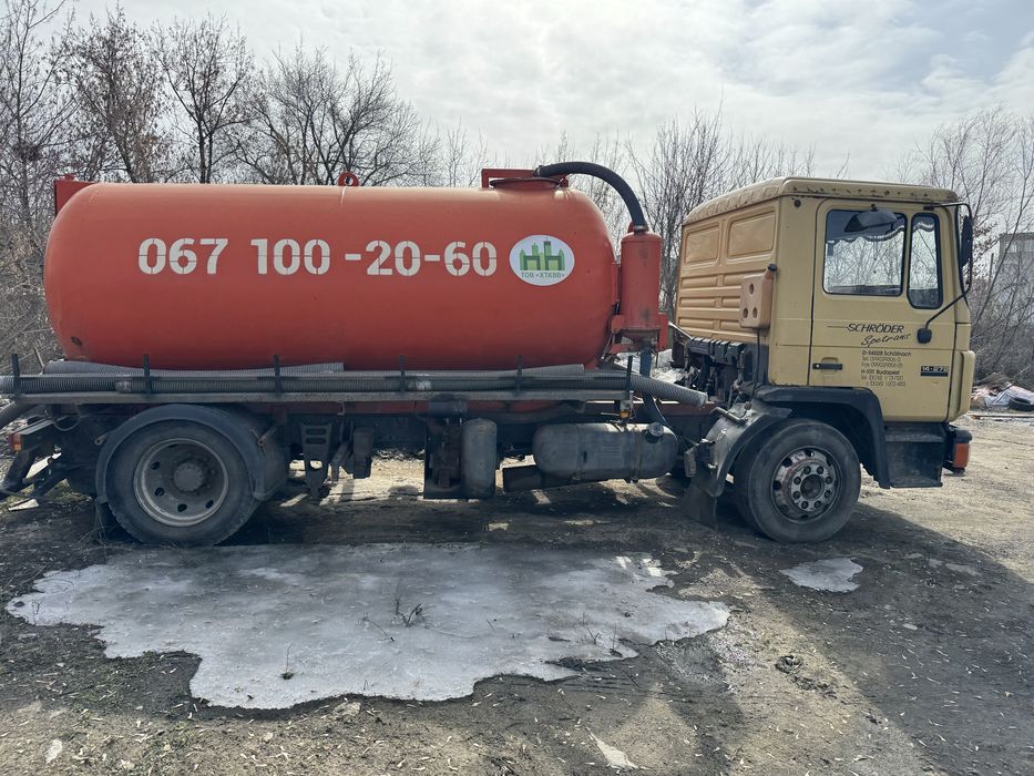 Асенізатор, вакумна машина