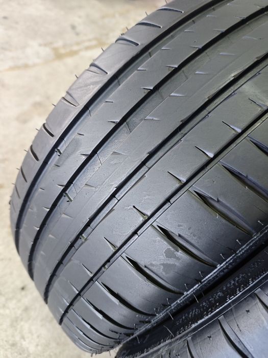 225/40R18 Michelin
