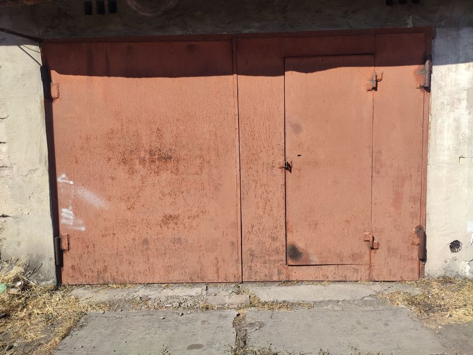 Продам отличный гараж (без аренды)