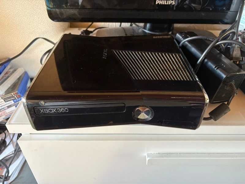 Xbox 360 super slim 250gb konsola 100% sprawna plus zasilacz Xbox