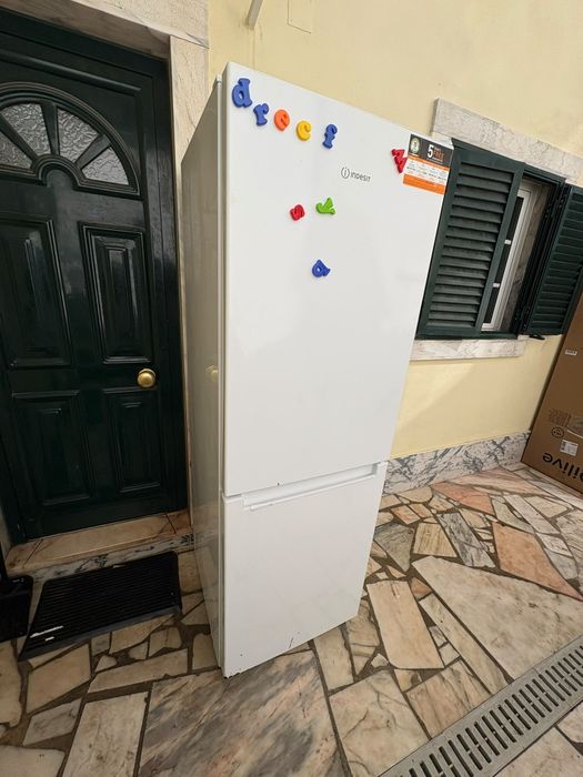 Frigorífico Combinado Indesit – Congelador Funciona | Frigorífico Não Arrefece