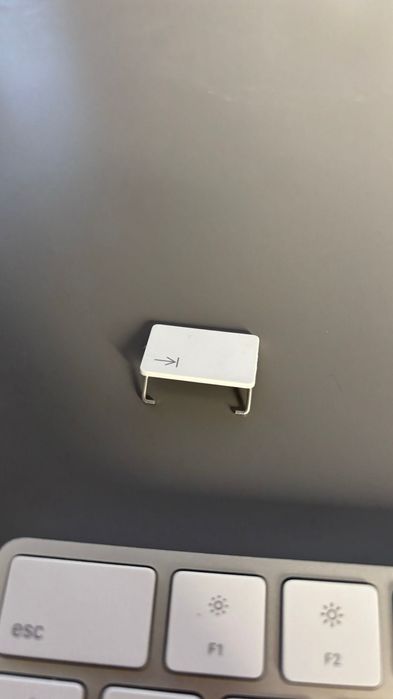 Apple Wireless Numeric Keypad (Damaged)64729960823810122