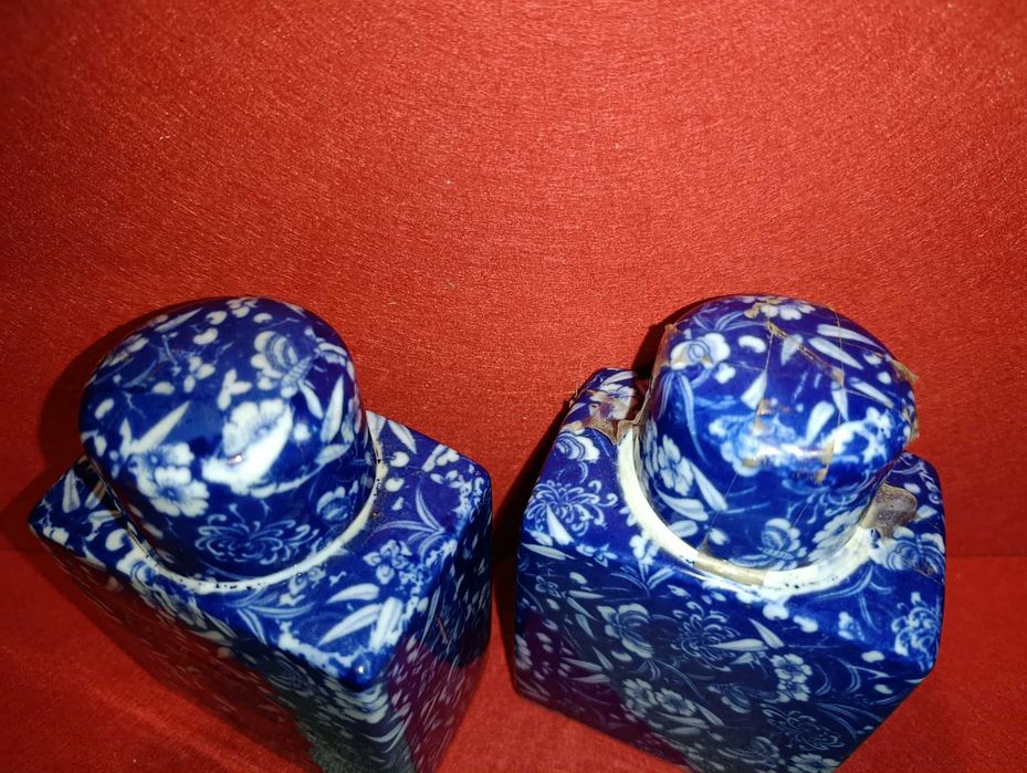 2 Porcelain Tea Jars433224022942689287