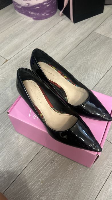 Туфлі Zara.