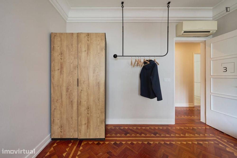 Quarto - localizado em Picoas Lisbon