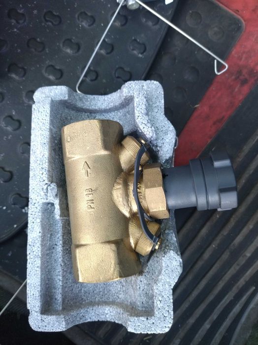 zawór odcinający 1067`308 hycocon atz DN 25 Rp 1 GW oventrop