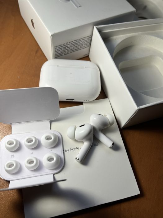 Продам навушники AirPods Pro 2