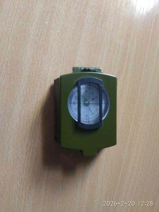 Компас рідинний металевий Professional K-4580