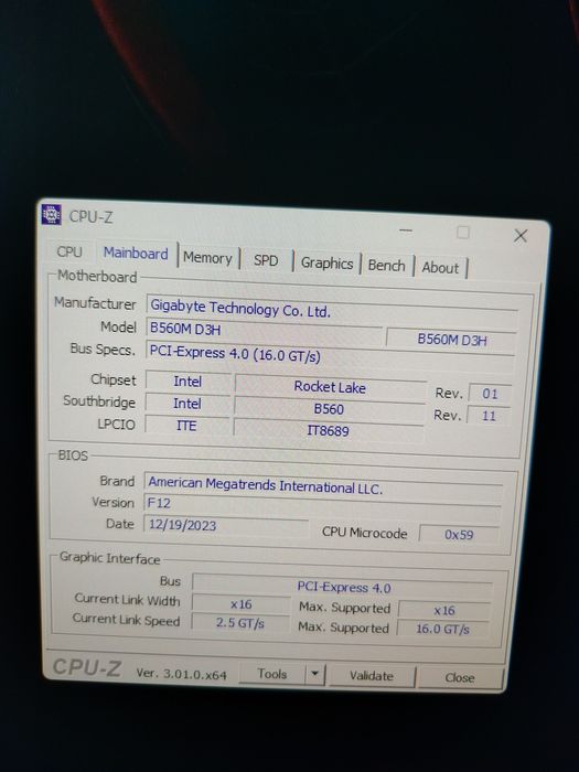 i5 11600K z GTX 1660 Super oraz monitor Asus