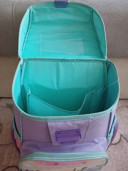 Продам рюкзак для дівчинки