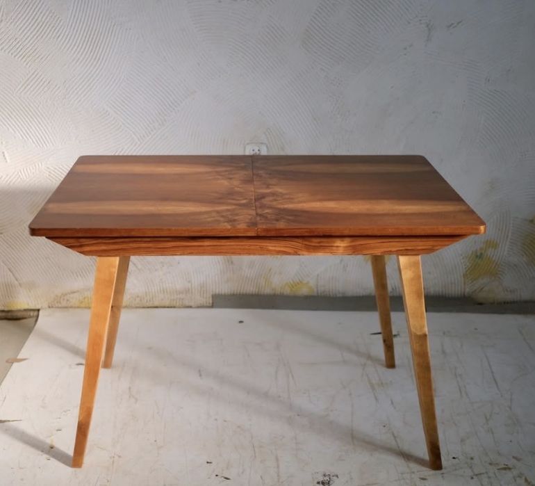 Stół lata 60 polskiej produkcji