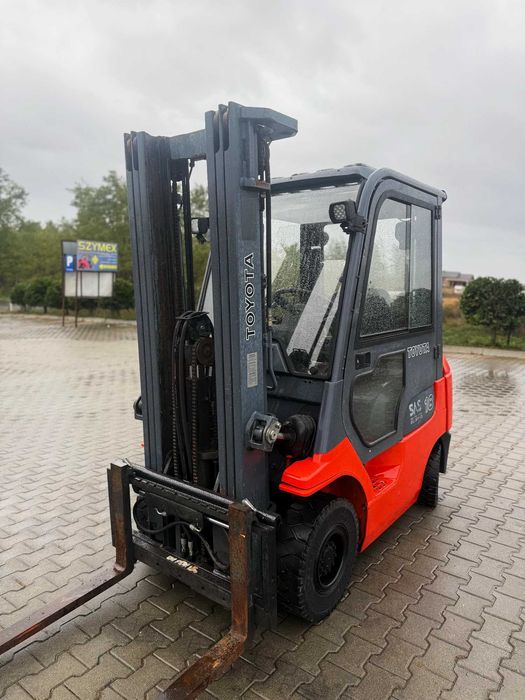 wózek widłowy TOYOTA 7FGF18 LPG 1800kg Triplex 4.70m 9900mtg 2004 rok