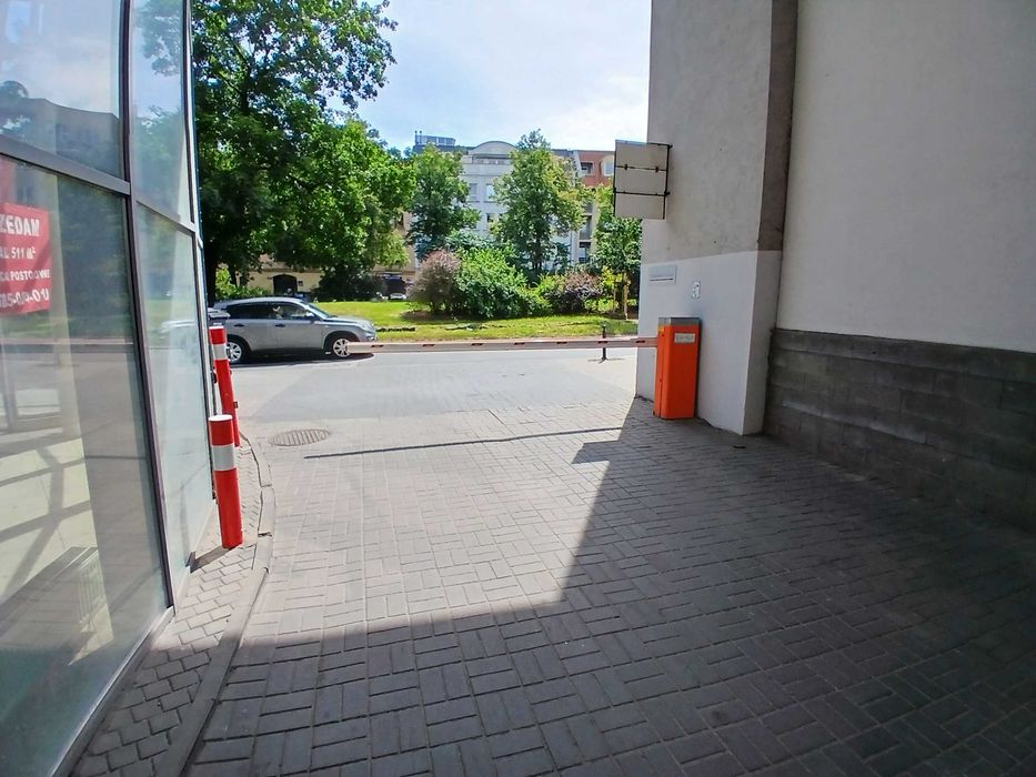 Do wynajęcia miejsce w hali garażowej ul. Kościelna 21 !! - Widok 3