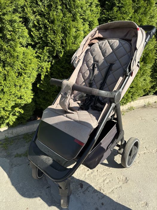 Прогулочная коляска CARRELLO Bravo Linen Beige