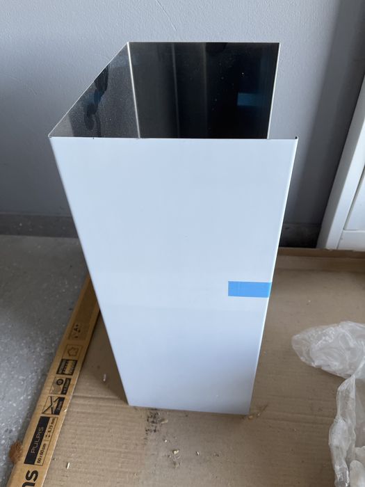 Osłona komina okapu BOSCH – nowa, 19×26×46 cm