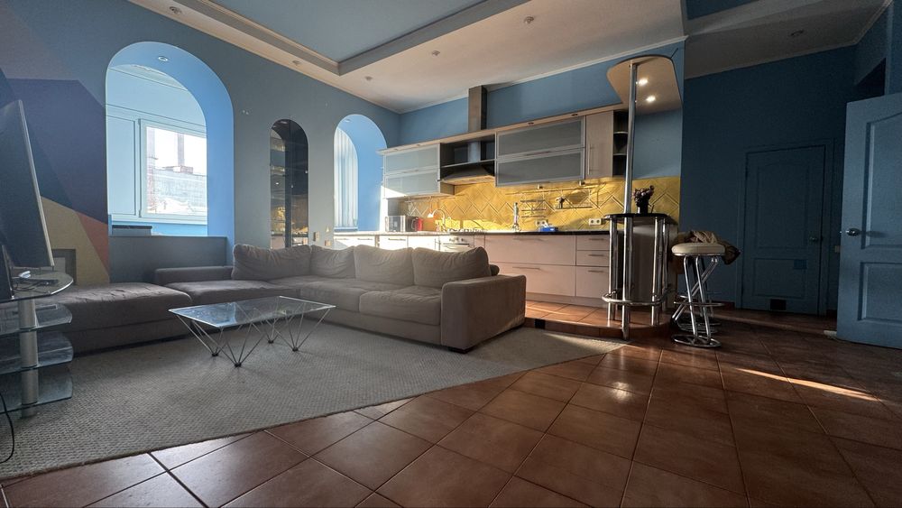 Здам трикімнатну квартиру вул. Жилянська 104/24 Царський будинок