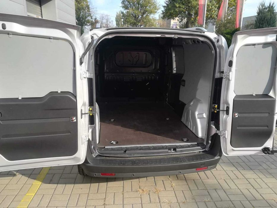 Fiat Doblo L2H1-Zabudowa przestrzeni ładunkowej