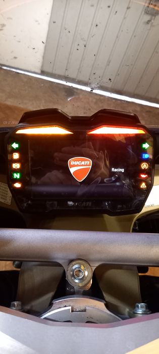 Ducati Panigale v4