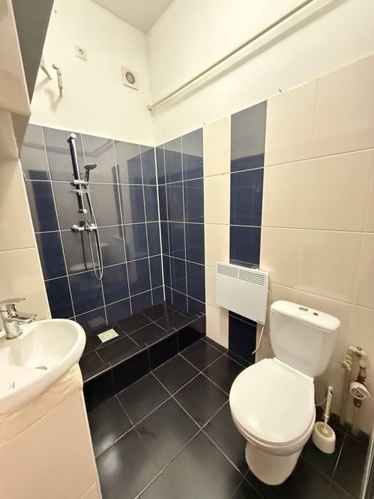 В Продажу приміщення в Центрі з ремонтом