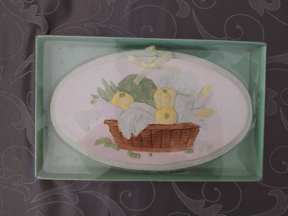 Decorative item422976652743823361