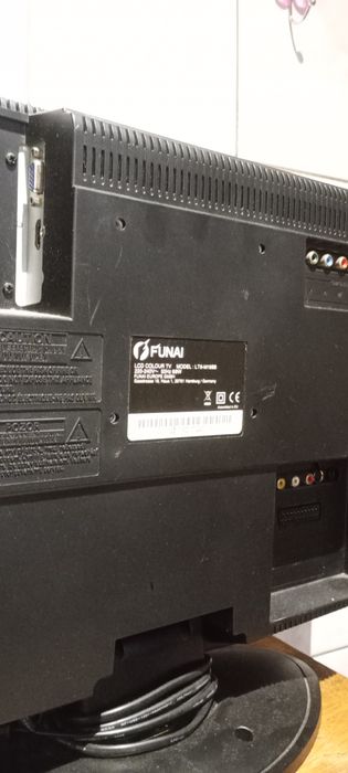 Telewizor 19 cali x2 i 23 cale Medion