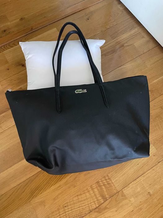 Mala preta original marca Lacoste