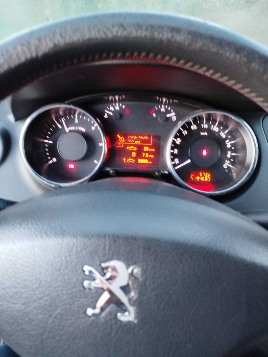 Peugeot 5008 - 5 ou 7 lugares 20212