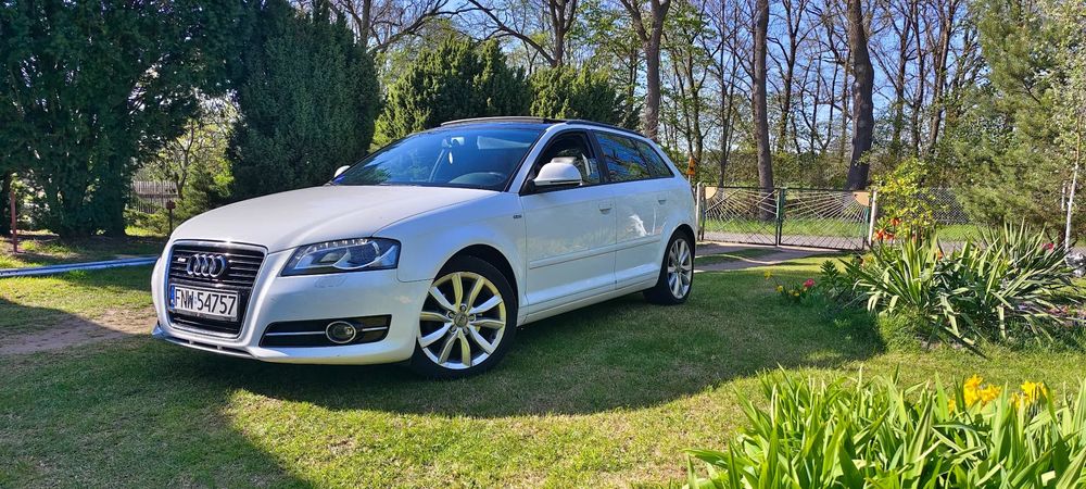Audi A3 Sportback Audi A3 8P 2.0TDI DSG 140koni Panorama