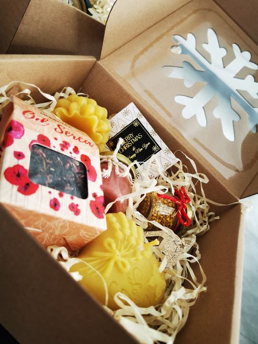 Miód świece boxy świąteczne