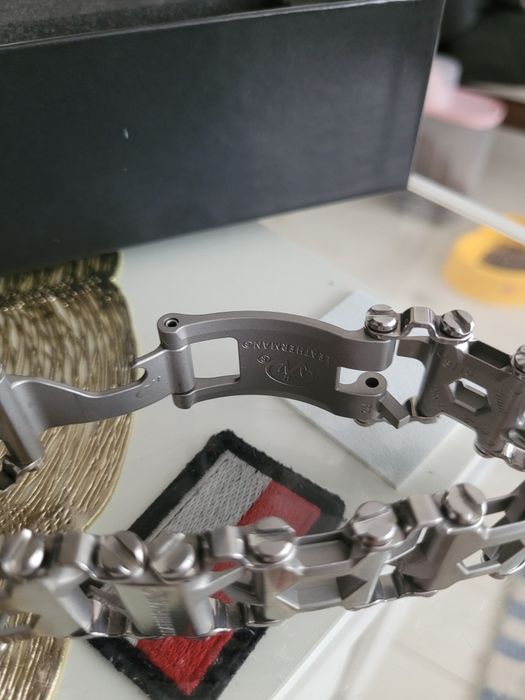 Leatherman tread