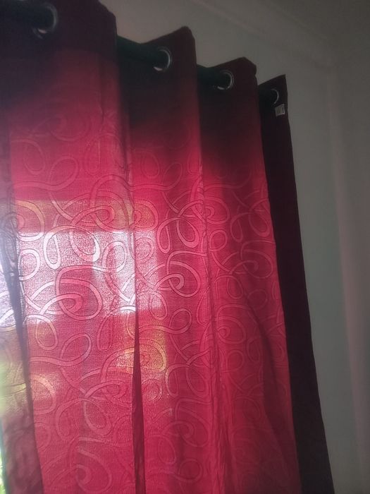 Cortinas vermelhas