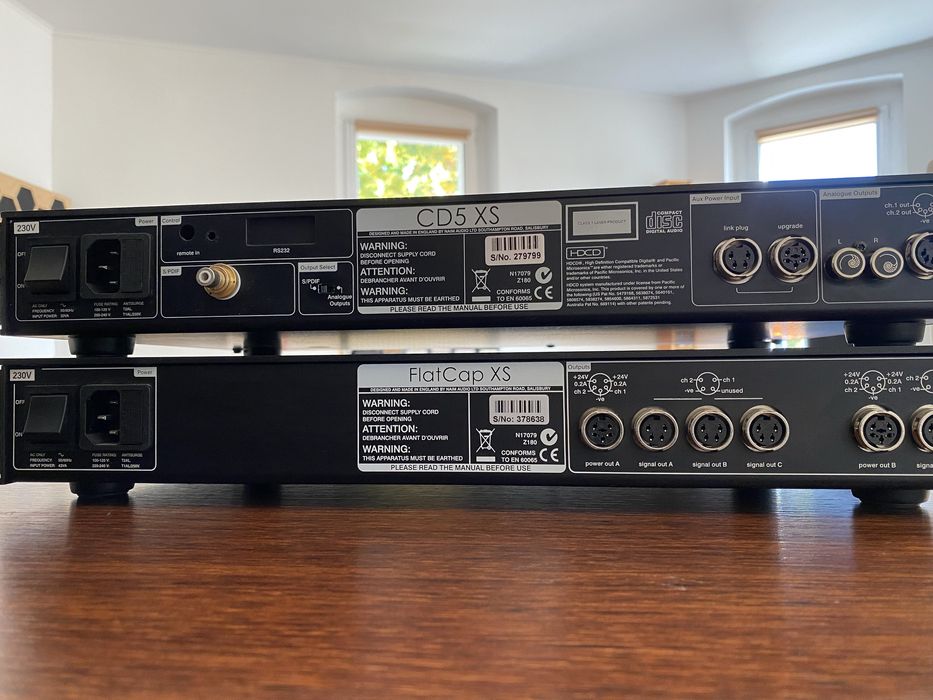 NAIM CD 5 XS + Flatcap XS + Furutech FP-3TS20