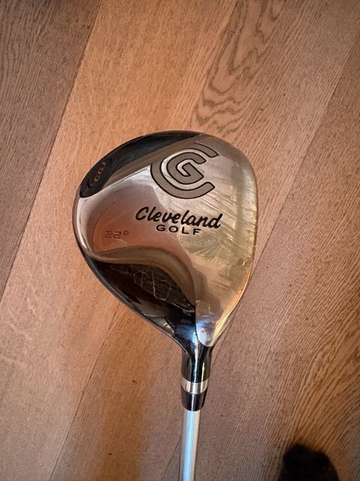 Zestaw kijów golfowych dla dzieci CLEVELAND CGJ Junior (7 kijów, 10-12 lat)