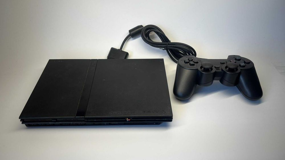 PS2 Slim + Comando + Bolsa Oficial + 3 Jogos - Testada e a funcionar