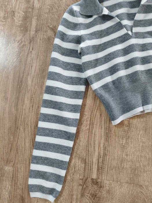 Sweter Bershka – rozmiar S