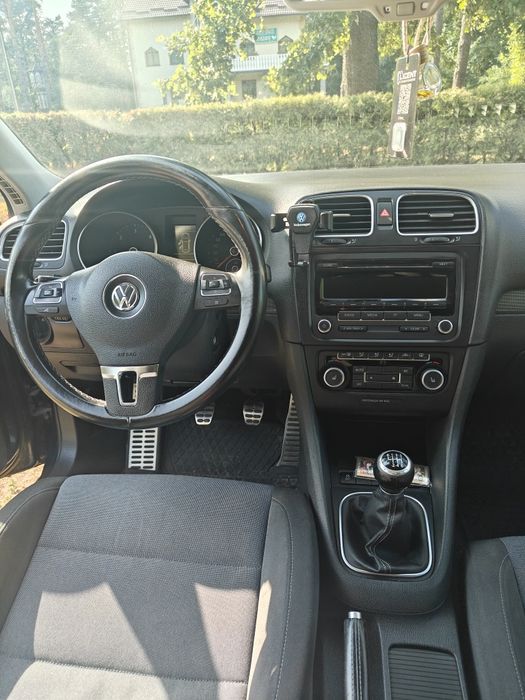 Volkswagen Golf універсал 2012 року