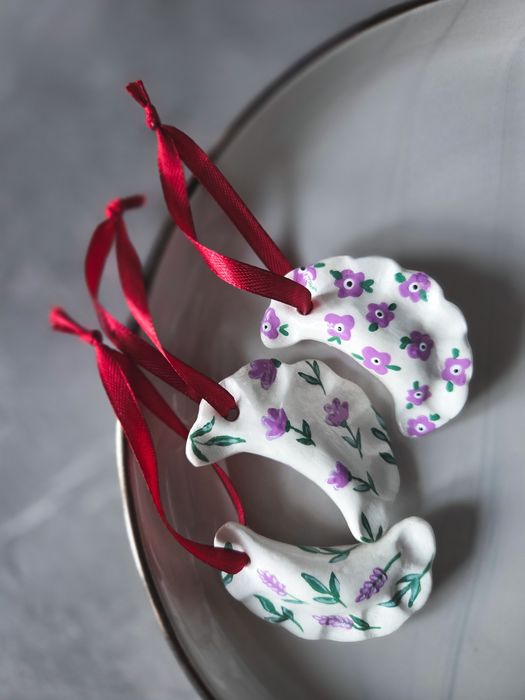 Іграшки на ялинку новорічні