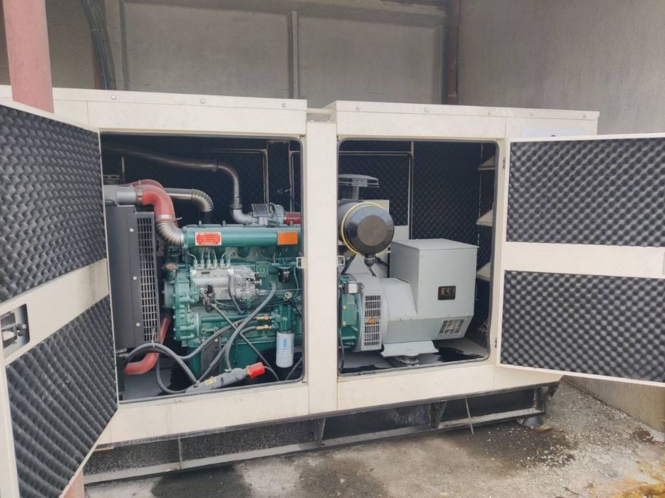 Продам промисловий дизель-генератор