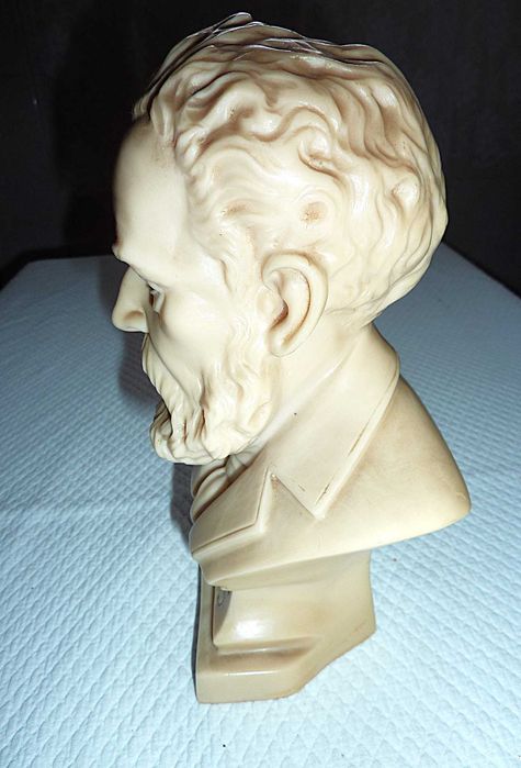 Busto decorativo de João de Deus, escritor