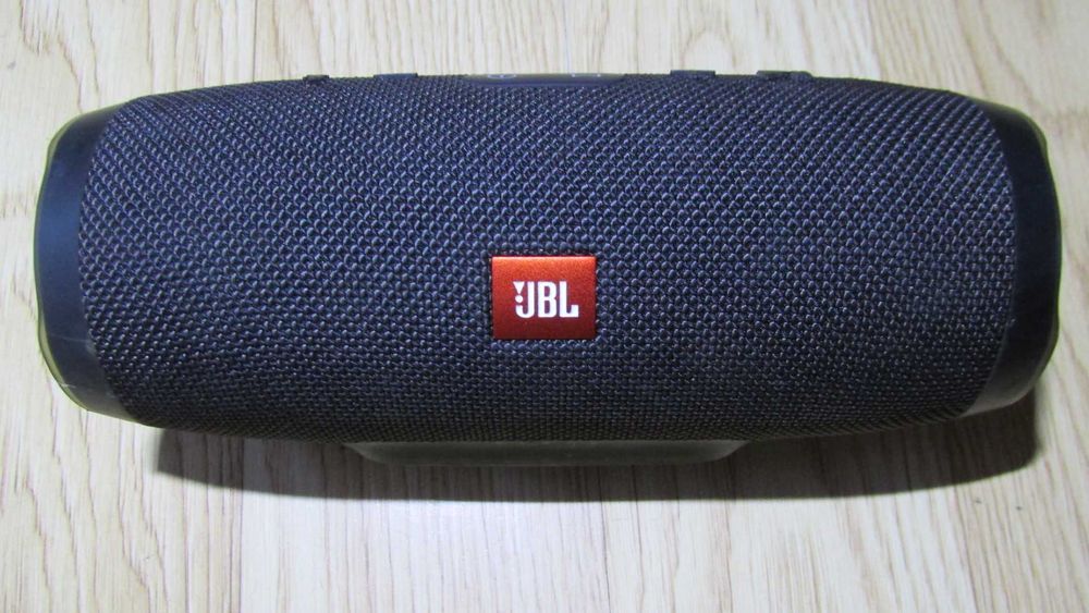 Głośnik JBL boombox