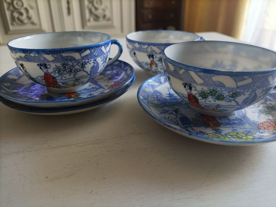 Chávenas de chá ou café de porcelana