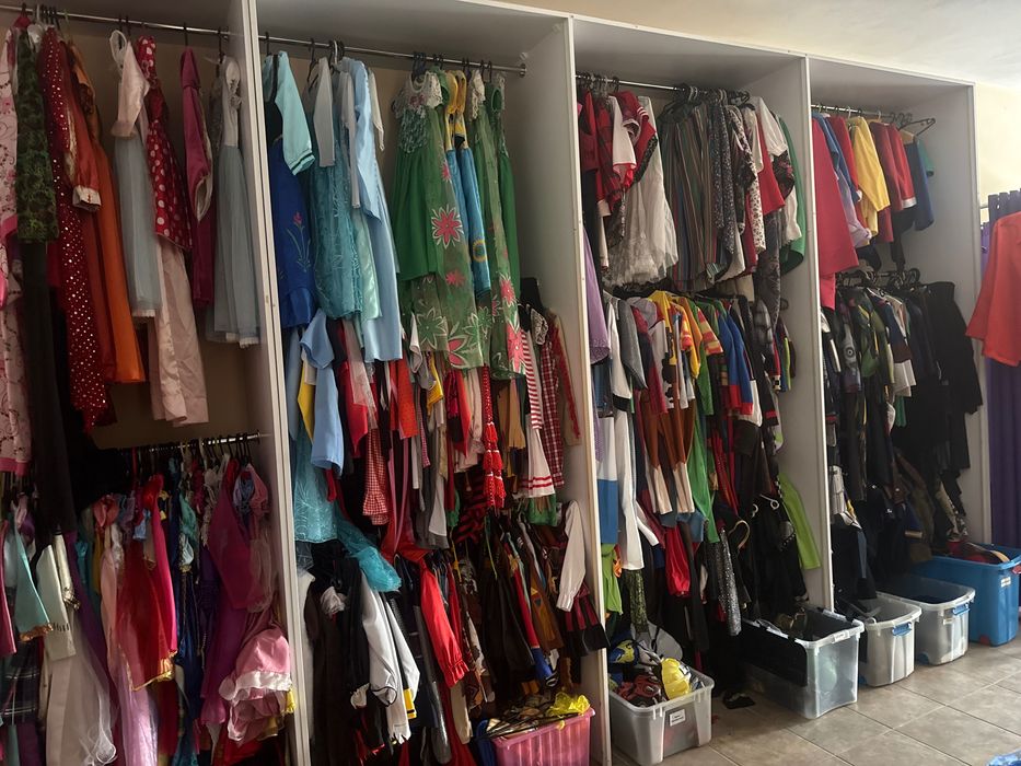 Sprzedam asortyment wypożyczalni stroje karnawałowe