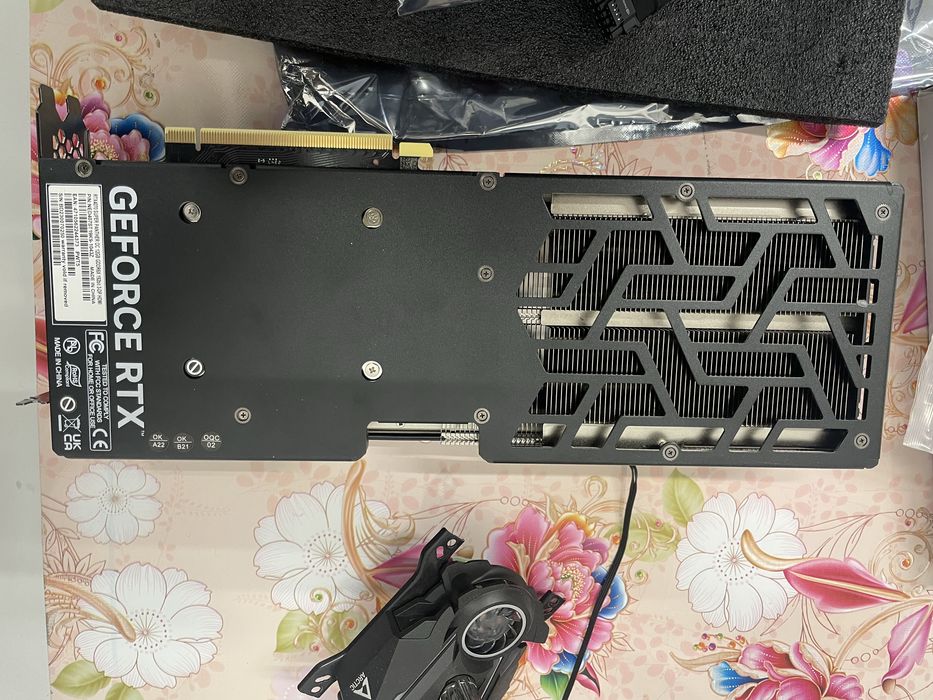 X870 Gigabyte Ryzen 7 9800X3D 4070Super 2TB 990 Pro Samsung. 32GB Ddr5