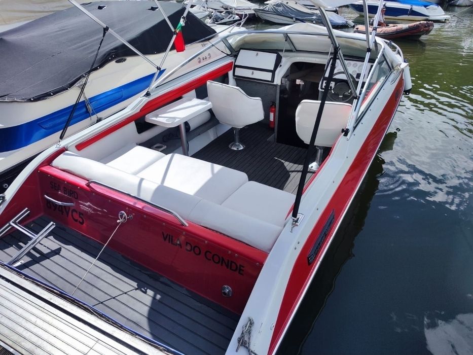 Barco Four Winns Sundower Mercruiser com Marina