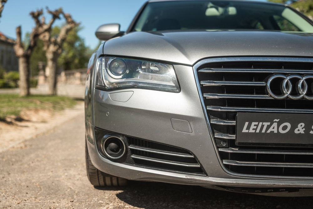 Audi A8 3.0 TDI DPF clean quattro tiptronic