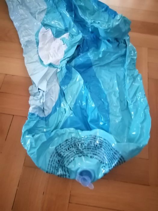 Insuflável em golfinho