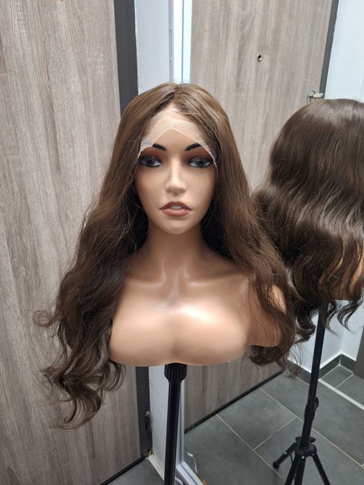 Ciemna, długa, kręcona peruka na koronkowej siatce Lace Front Wig